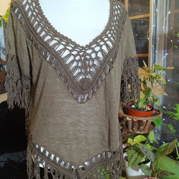 Tops - Crocheted top with fringe